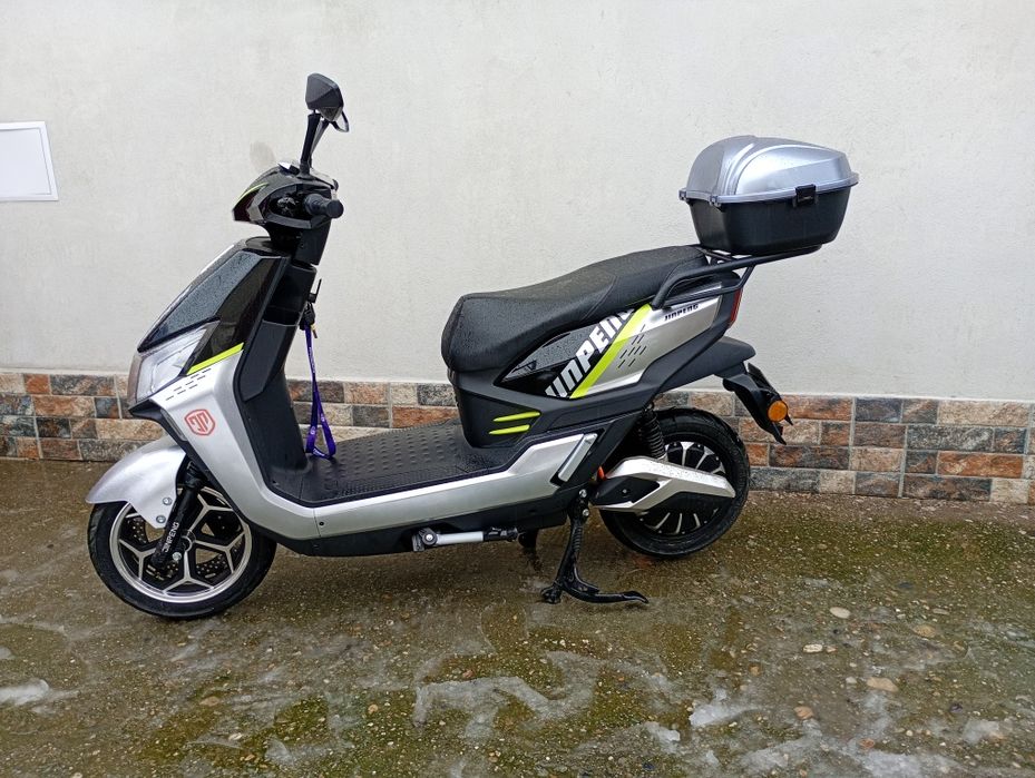 Vând scuter electric