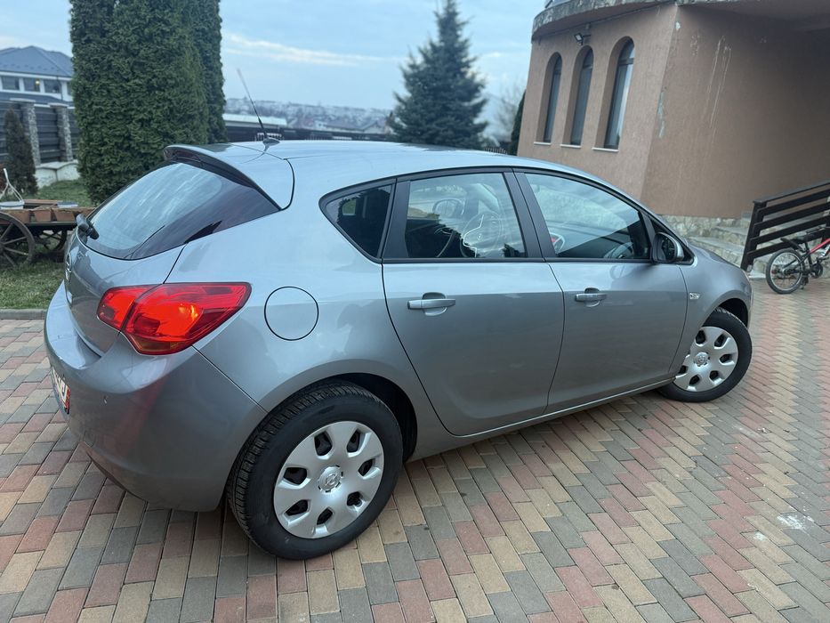 OPEL ASTRA 1.6i* 116cp* 2011* EURO 5!!!