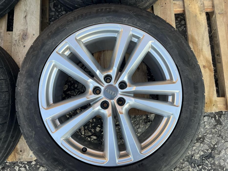 Джанти за Audi Q7 4M0601025 H 9J 20'' Zoll ET33 A6 A7 A8 имат и гуми