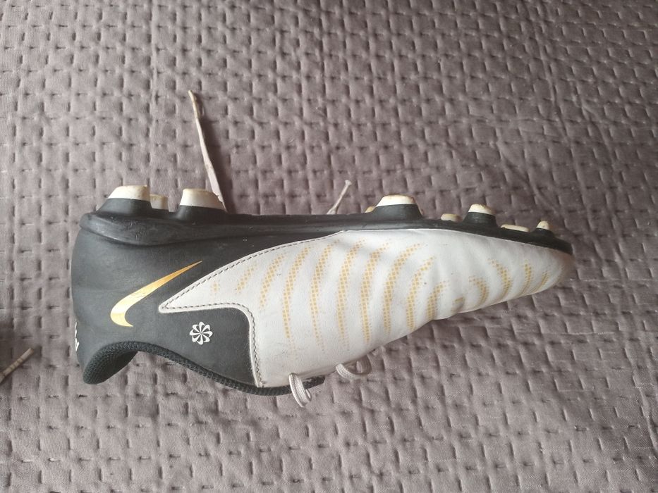 Ghete ,,NIKE,, Marimea 38