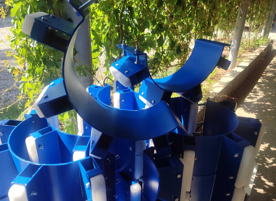 Опорно-направляющие, центрирующие кольца для прокладки труб в футляре