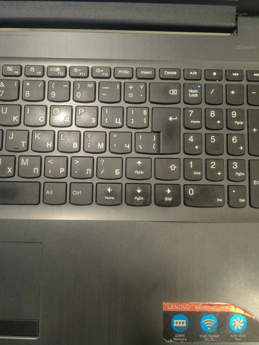 Лаптоп Lenovo, със забележка