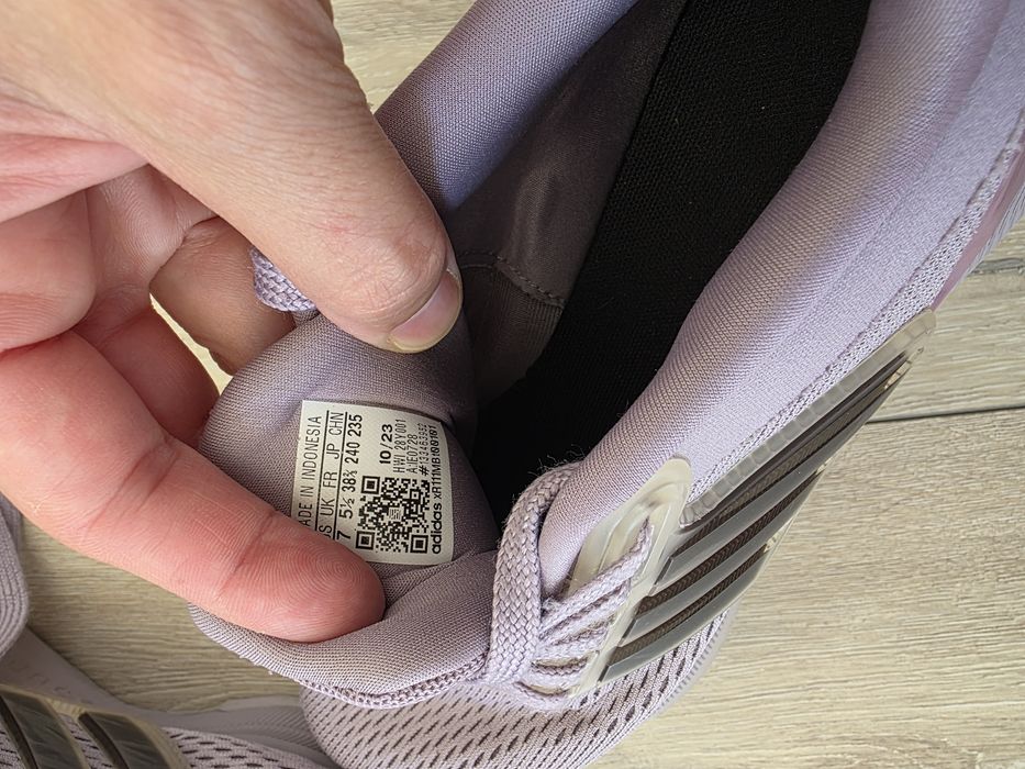 Маратонки  Adidas 38.5