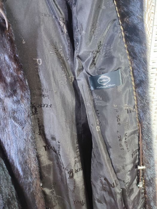 Продам шубу норковую.