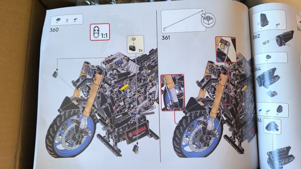 Tip Lego Yamaha MT-10 SP 42159