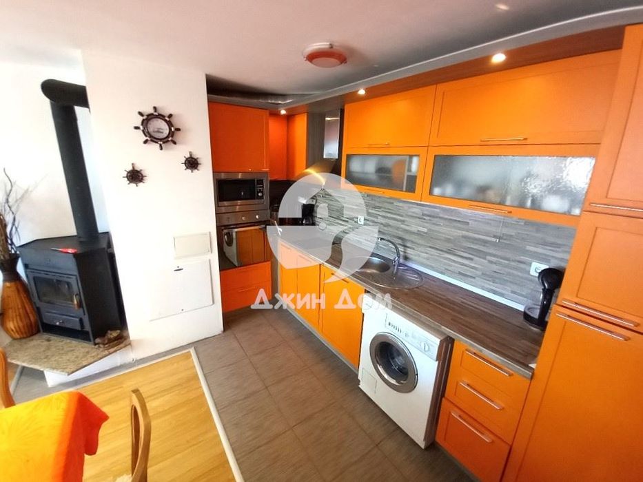 Продава се Тристаен апартамент в Несебър - 85 кв.м за 1318 €/кв.м - Снимка #2