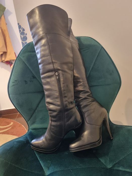 Cizme lungi peste genunchi din piele nr 35