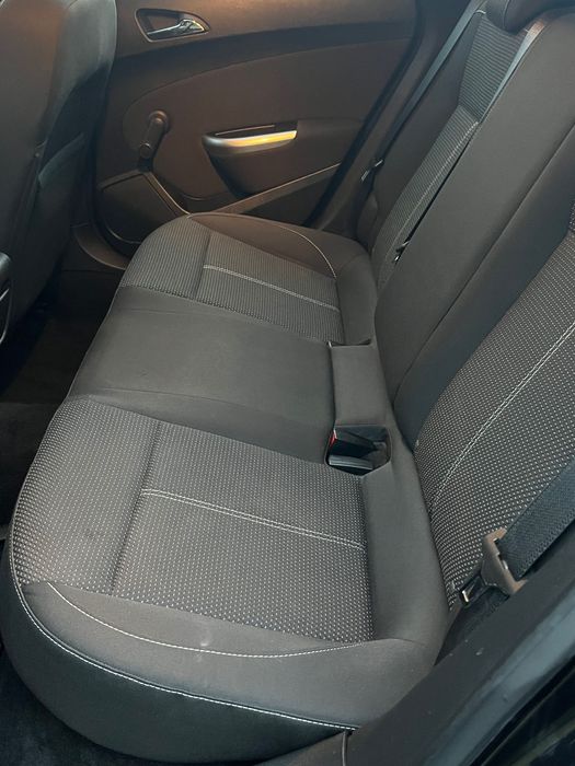 De vânzare Opel astra j