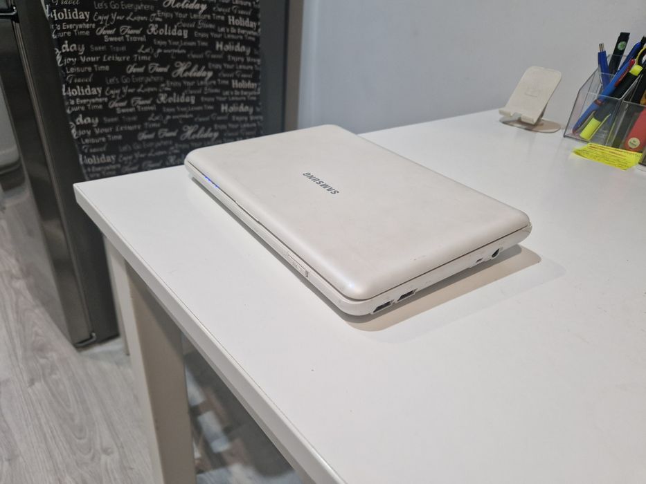 Mini laptop Samsung perfect funcțional