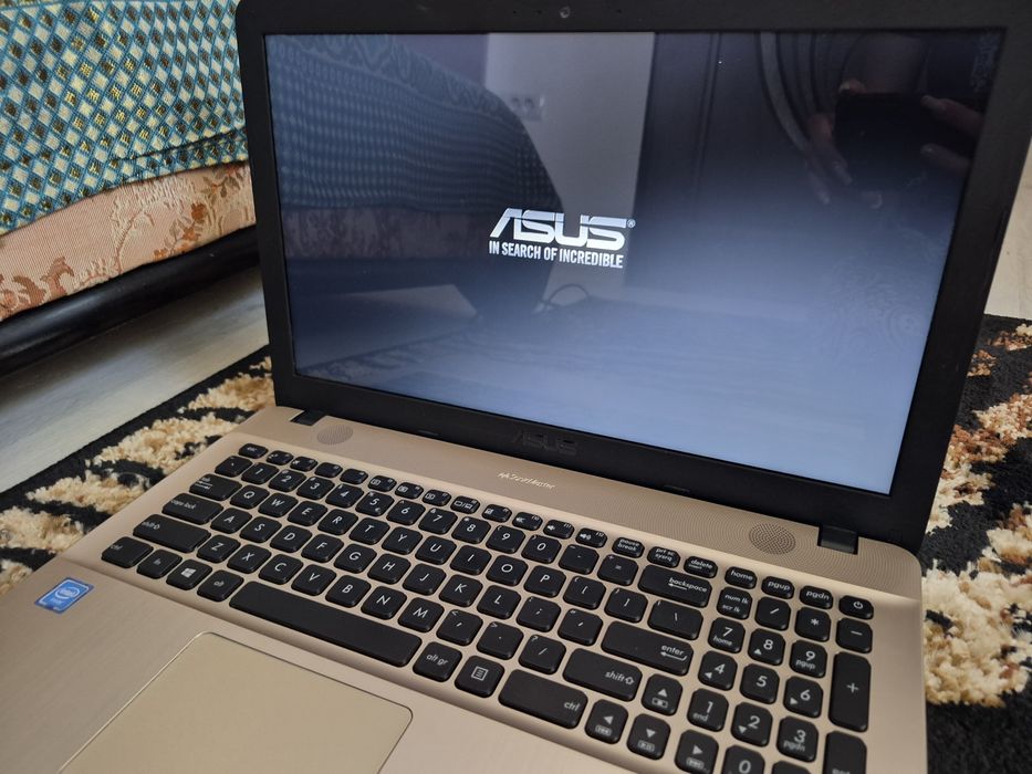 Laptop ASUS VivoBok Max