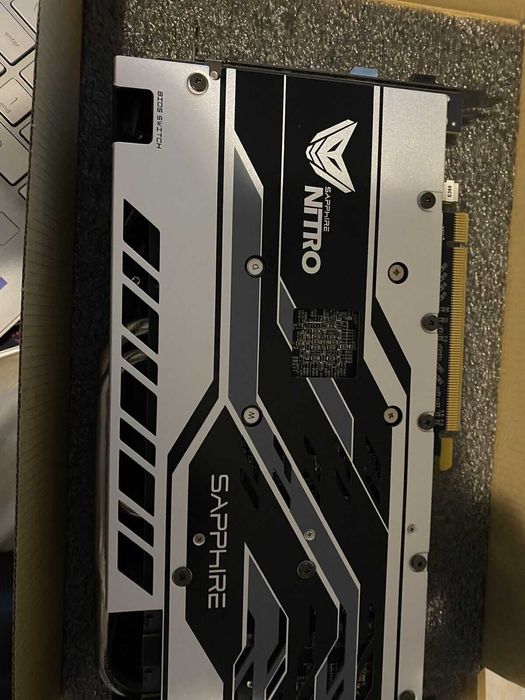 Видеокарта Sapphire Nitro+ RX 580 4 ГБ