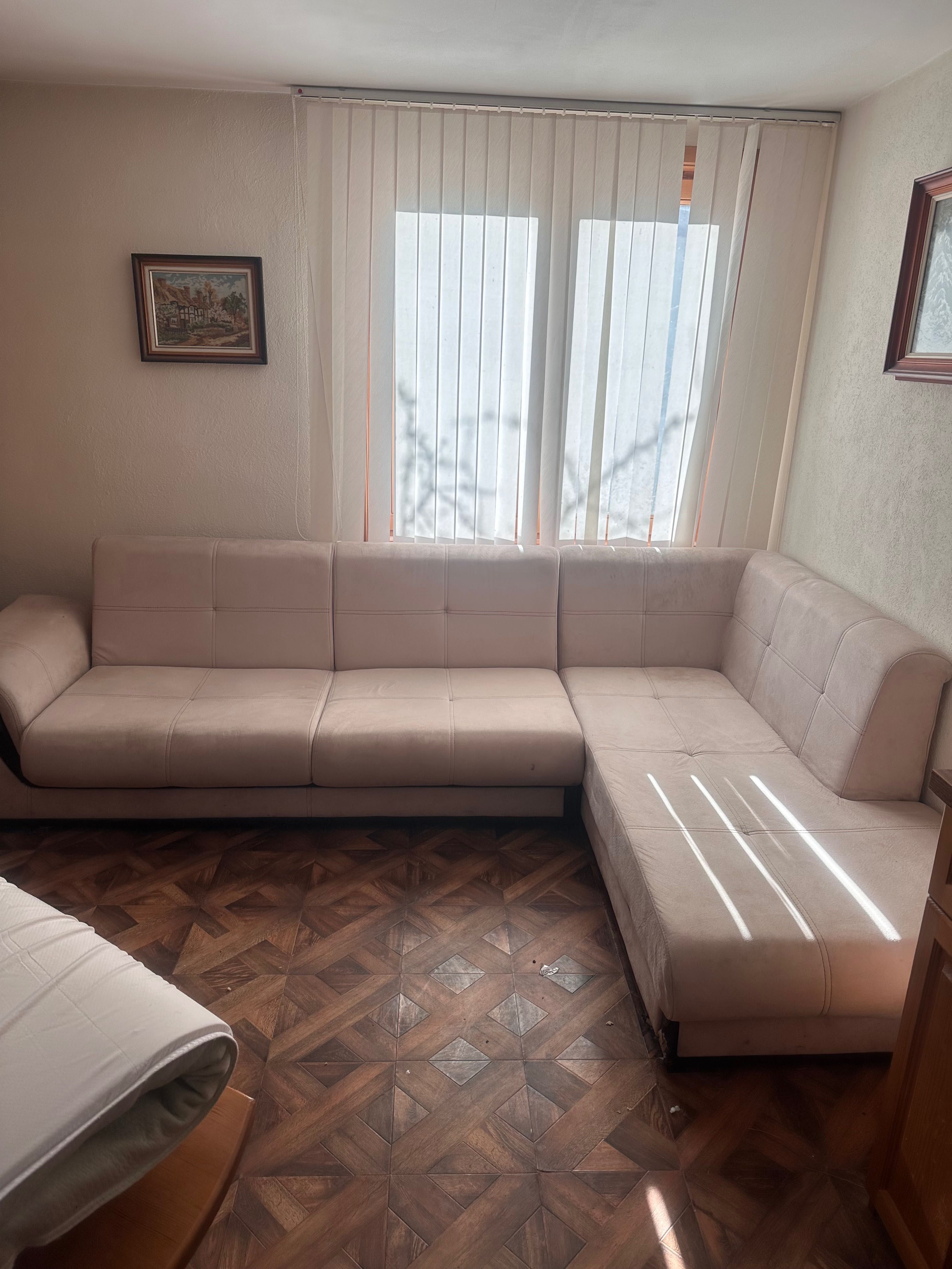 Продавам ъглов диван гр. Велинград • OLX.bg