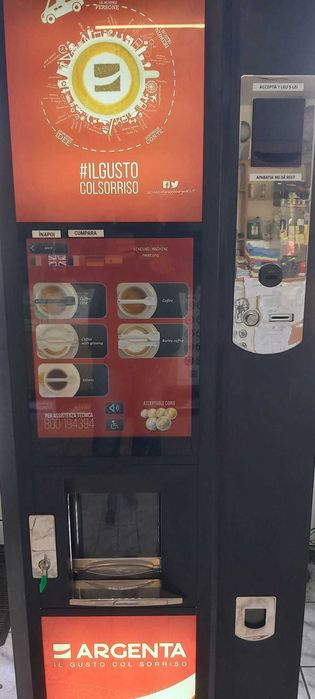 Vând automat de cafea Necta Astro Touch