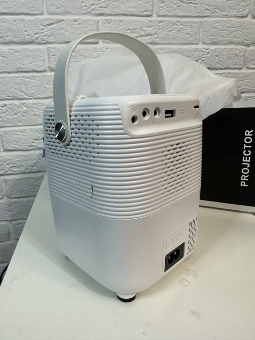 Проектор для Дома и в Поездки!