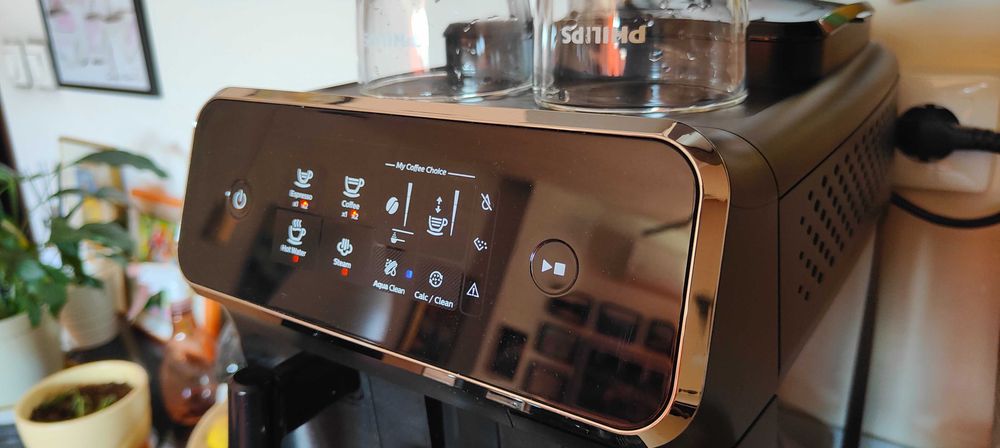 Кафе автомат Philips EP2220/10 + нов филтър