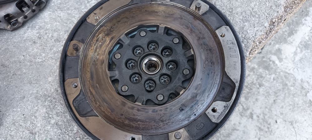 Демферен маховик Luk за Bmw 520 D F10 F11 N47