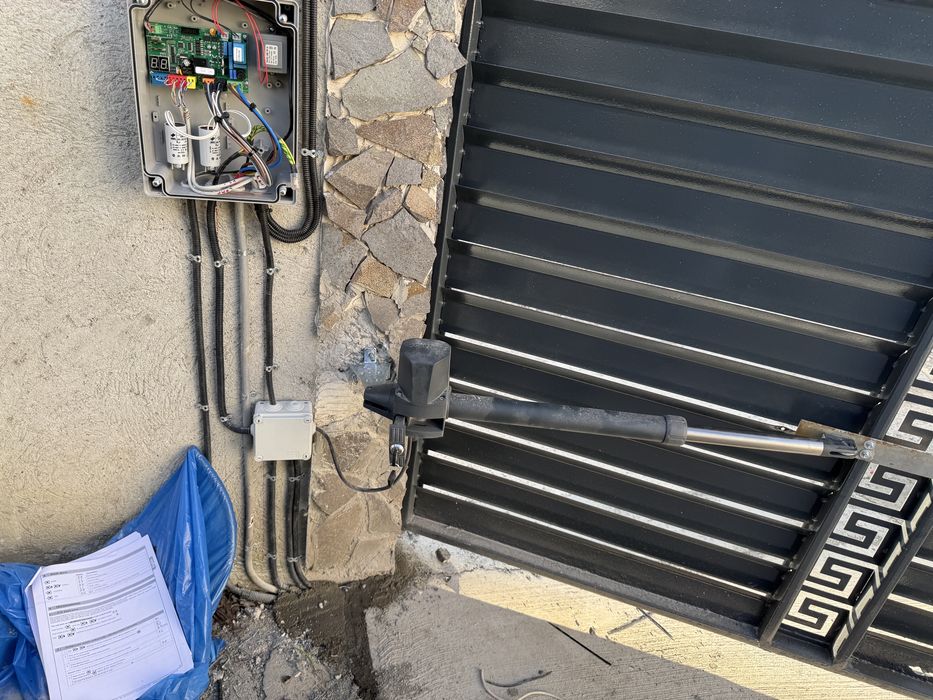 Electrician execut instalații/reparații electrice civile/industriale/