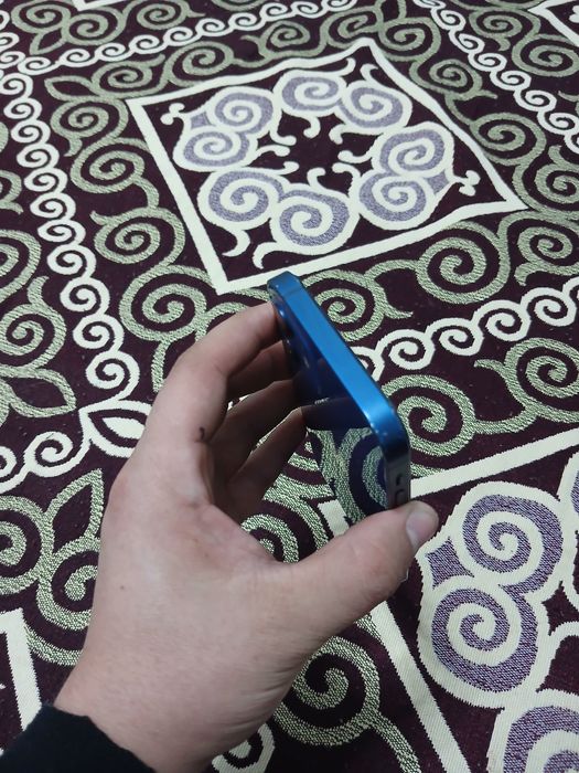 продам iphone 12 64gv