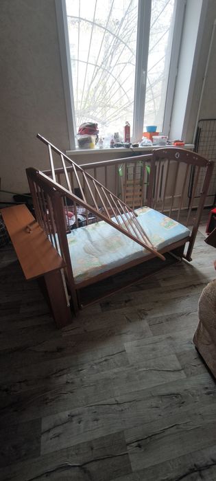 Продам кроватку детскую