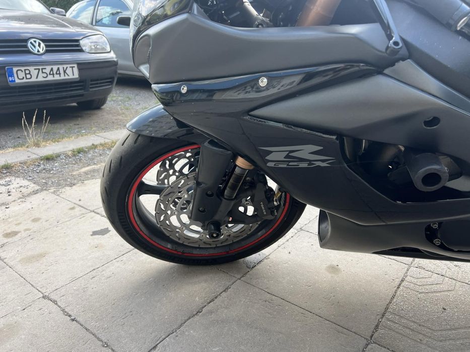 Продавам Suzuki GSXR 1000 K5