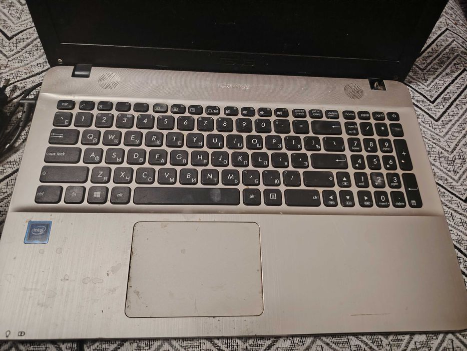 Продам ноутбук asus б/у