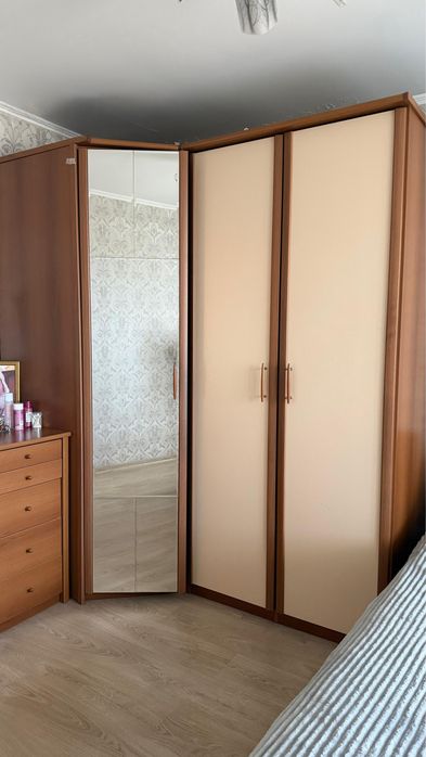 Продам спальный гарнитур