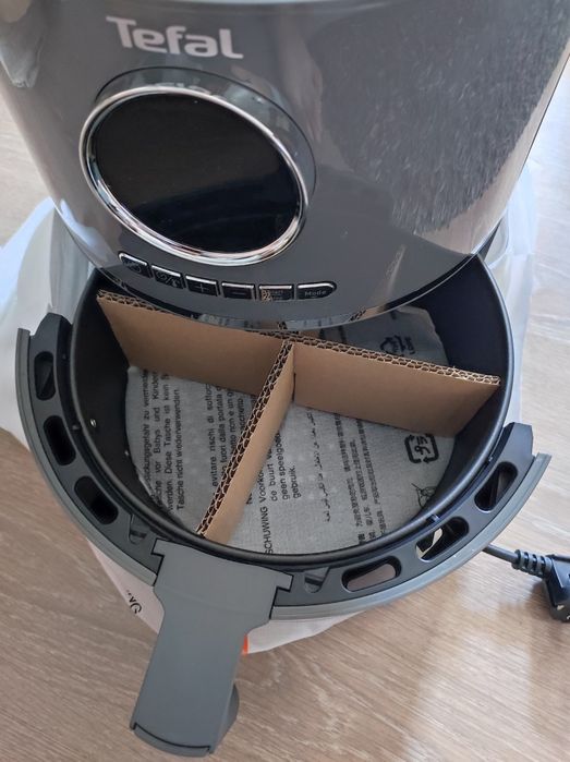 Airfryer Tefal nou desfăcut doar pt poze