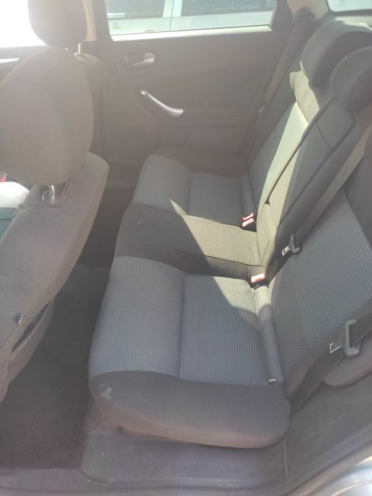 Ford Mondeo 1.8 , 125 кс