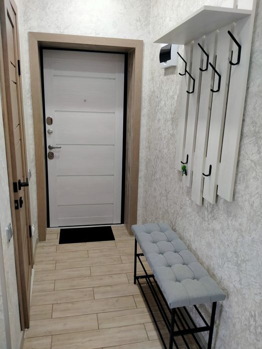 Сдается 1 комнатная . Район ДК