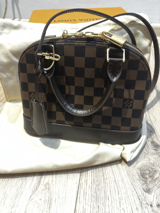 Louis Vuitton alma bb