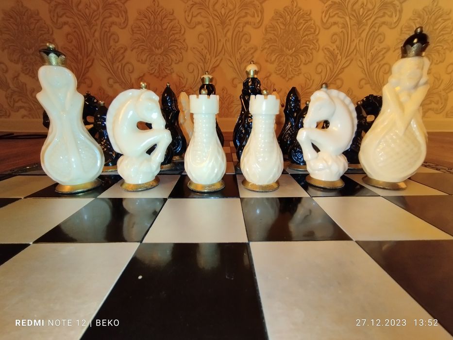 Fil suyagidan boʻgan 1987 yil SHAXMAT sotiladi