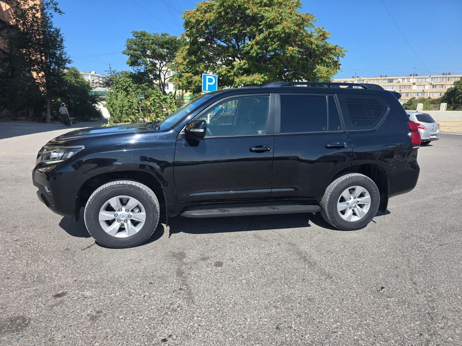 Аренда машины Toyota Prado