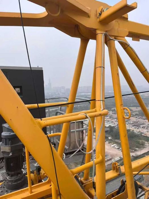 Подержанный башенный кран