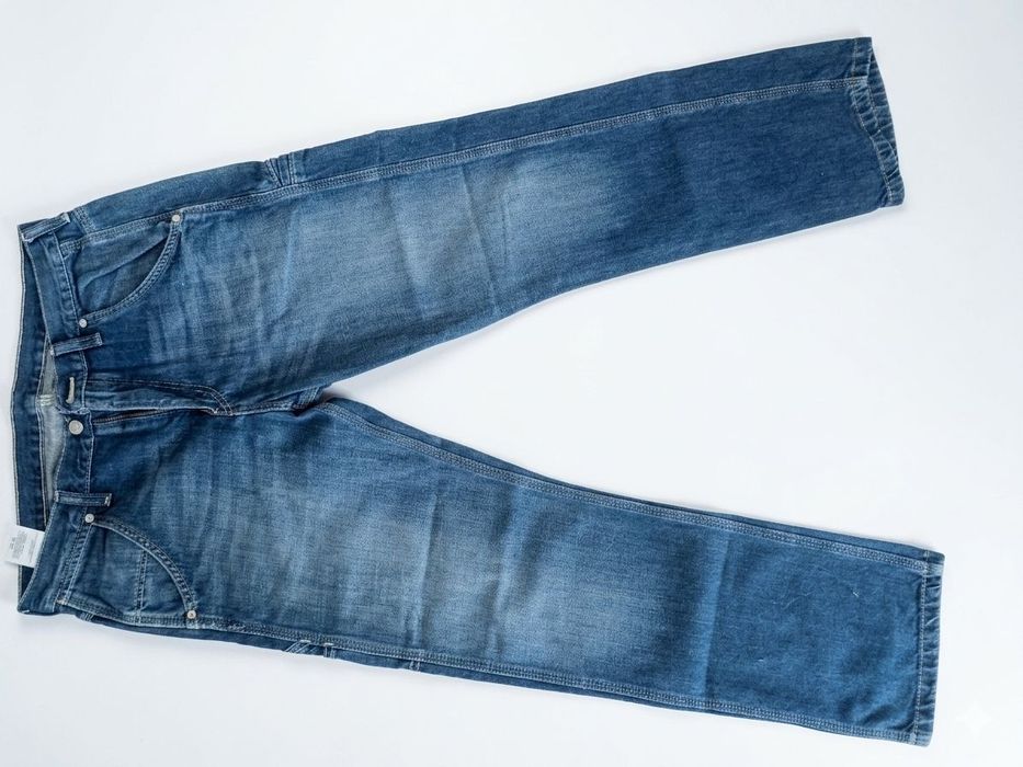 Джинсы Levis оригинал, со Штатов привезли. Модель Carpenter 100 ХБ