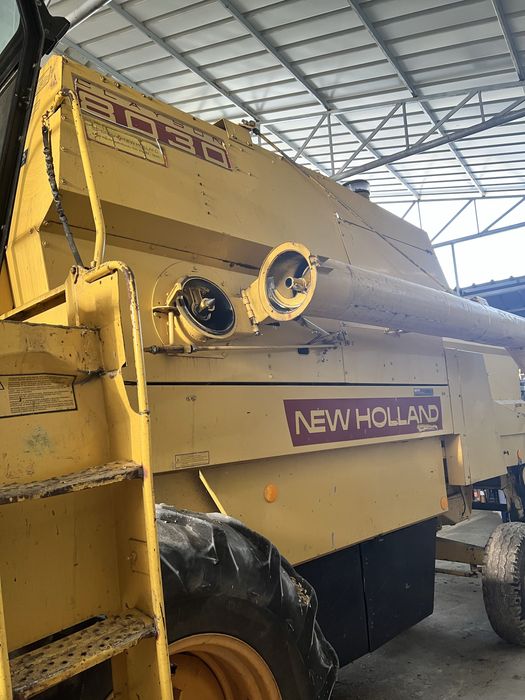 Combina New Holland 8030