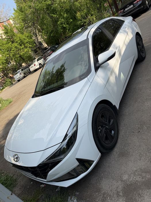 Hyundai Elantra 2022