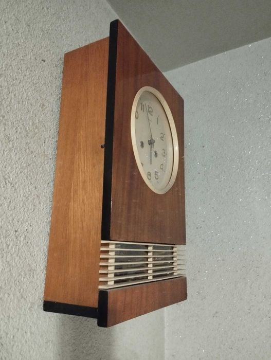 Pendula IANTAR de perete