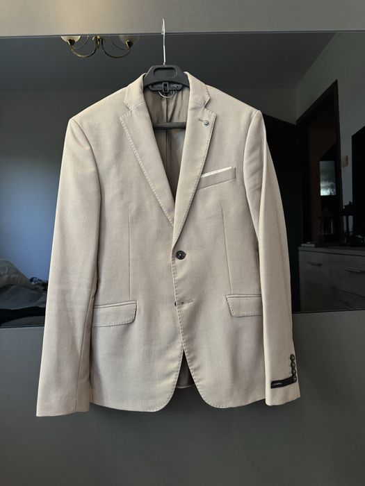 Vând Sacou Zara Colections