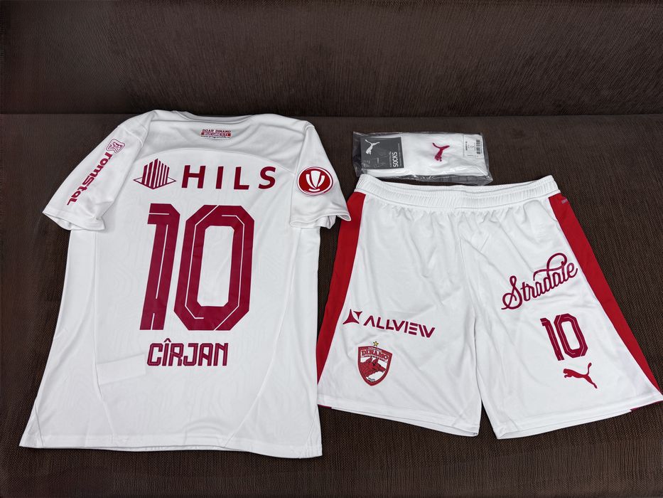 Echipament puma oficial pregatit de meci FC Dinamo București 1948 mărimea M/L