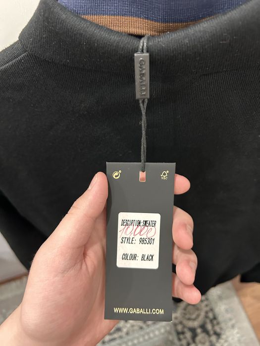 Продаю вещи носил только в праздниках