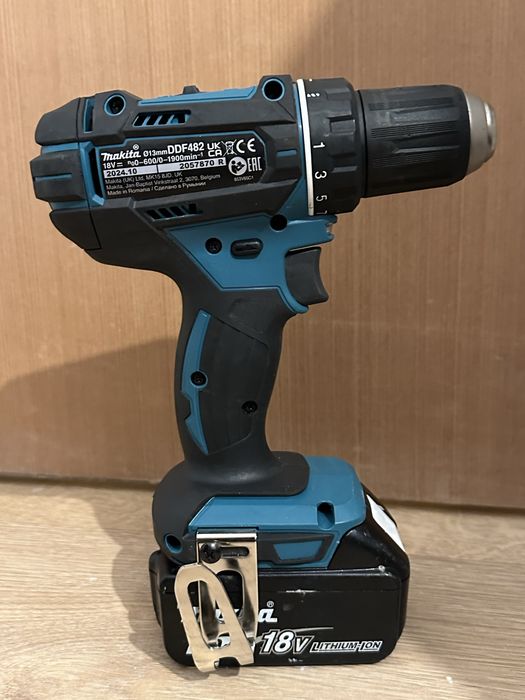 Filetantă Makita 18v fabricatie 2025 , produs impecabil ca nou , cu baterie de 5ah