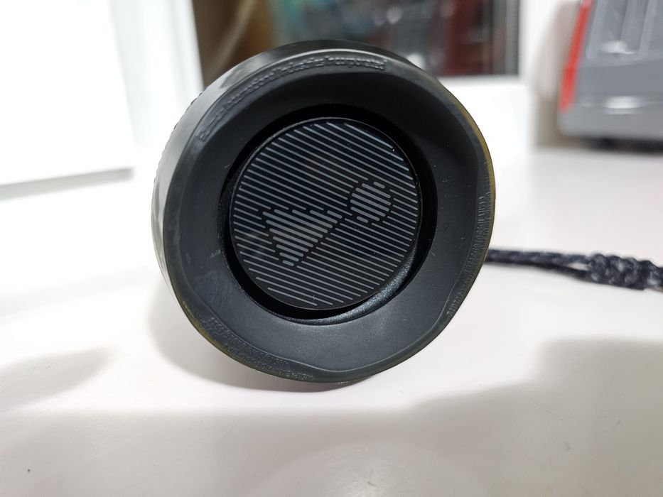 Портативная Bluetooth колонка JBL Flip 4