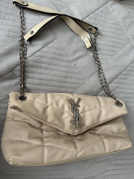 Сумки. Каждая по 4000 тенге