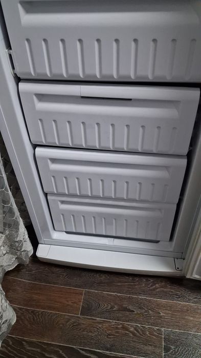 Продам морозильную камеру