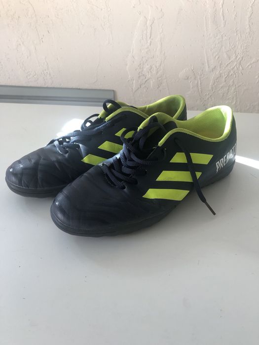 продам футбольные сороконожки 38 размер