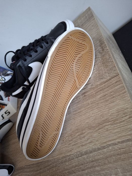 Маратонки nike 36