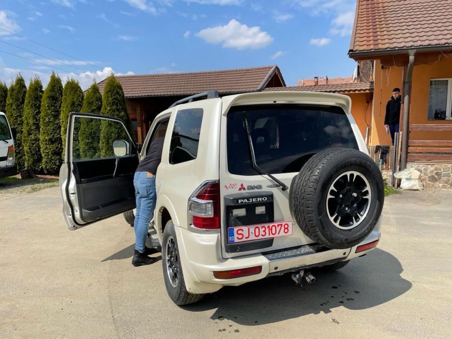 Mitsubishi Pajero MK3