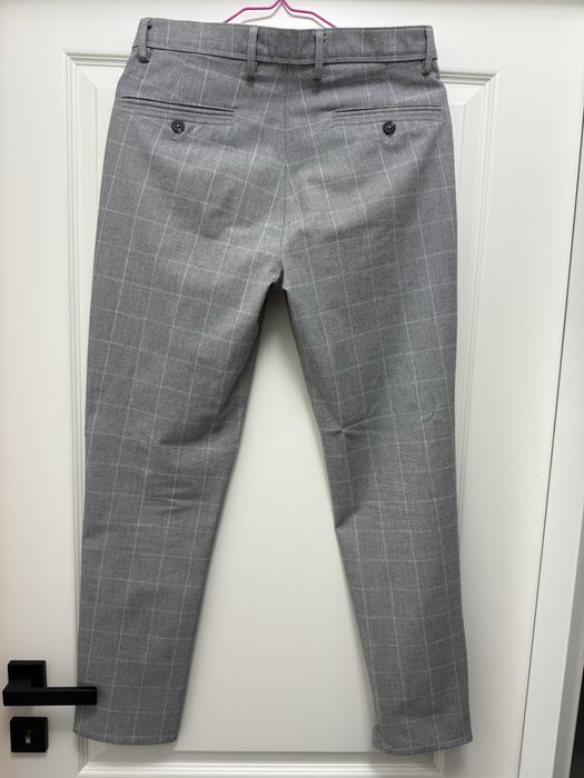 Zara pantaloni carrot slim cu carouri