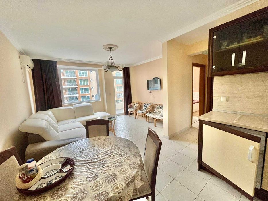 Тристаен апартамент в Слънчев Бряг!