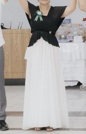 Элегантное вечернее платье